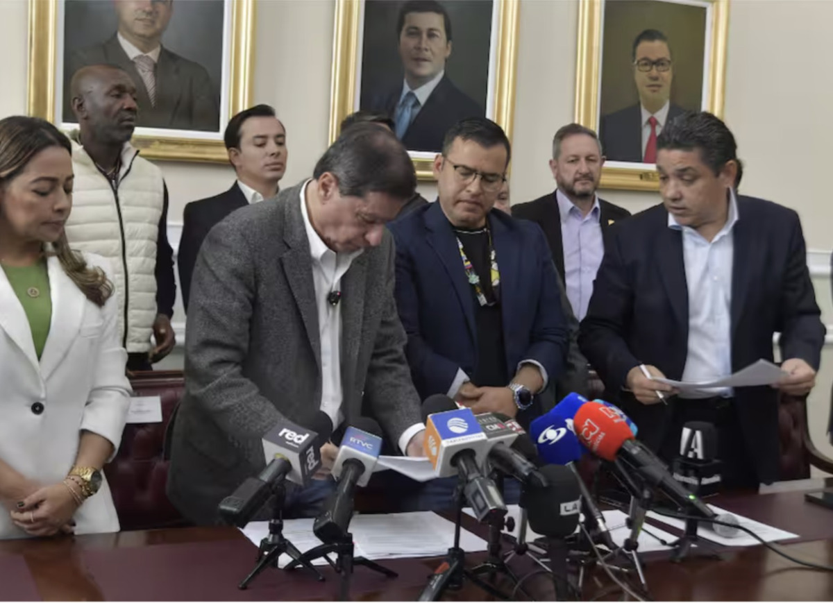 Gobierno Petro radica en el Congreso el proyecto de reforma política y ...